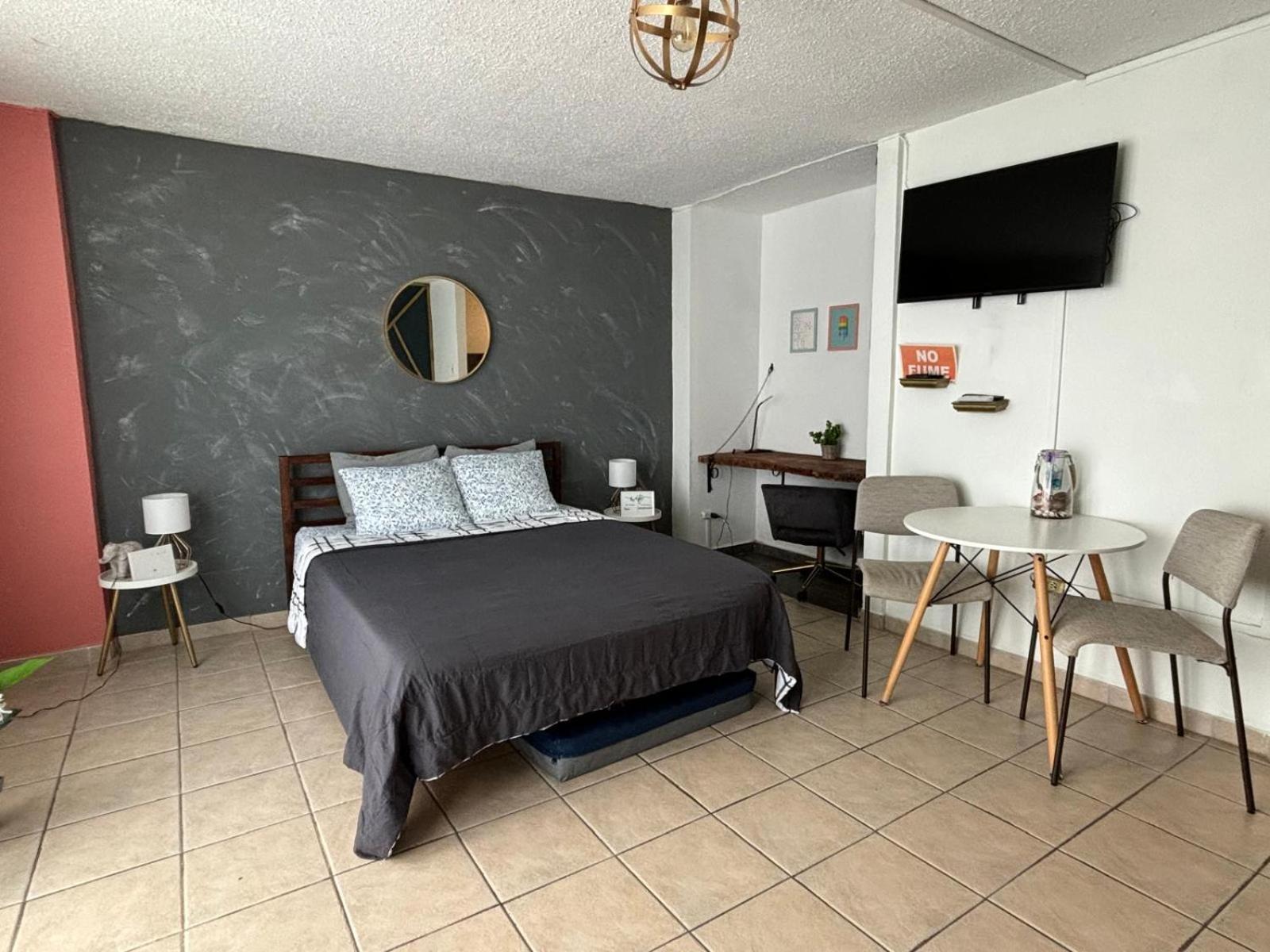 Cond. St. Tropez Appartement San Juan Buitenkant foto